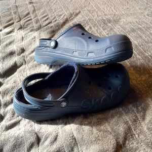 Navy Lined Crocs, Size 13